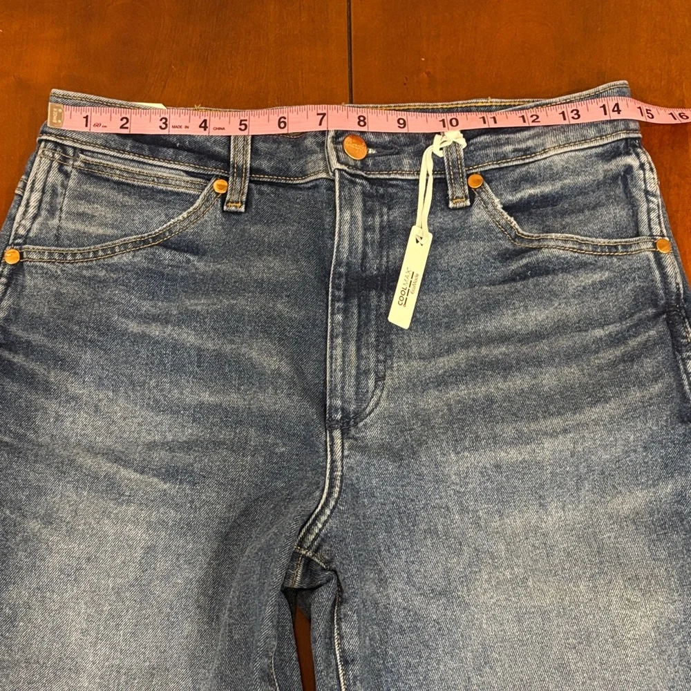 Wrangler High Rise Wanderer Flare Jean. NWT 28/30 - Picture 8 of 15